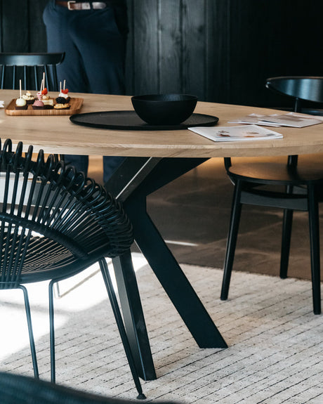 Albert oval table